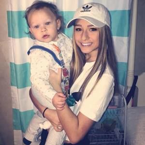 Meet your Posher, Jackie